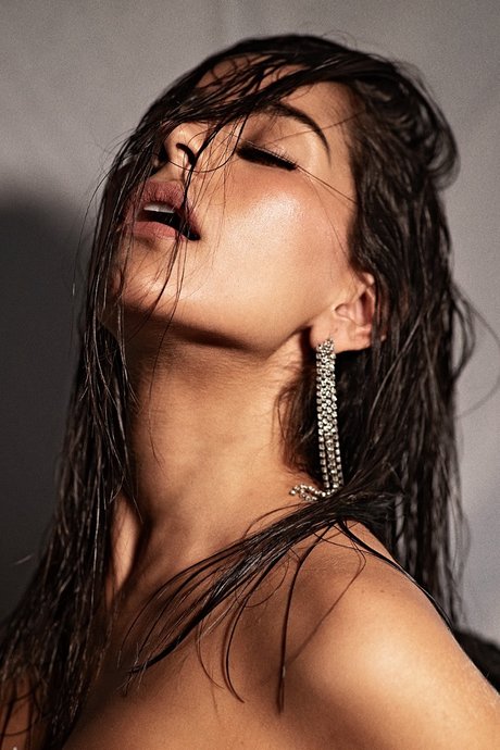 Mau White star pretty galleries