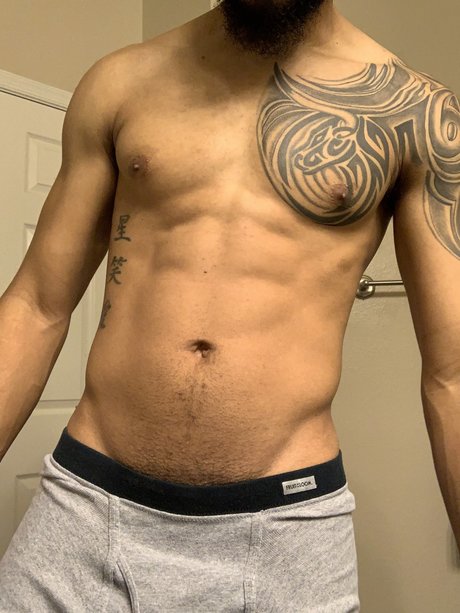 Banana Curve star sexy pic