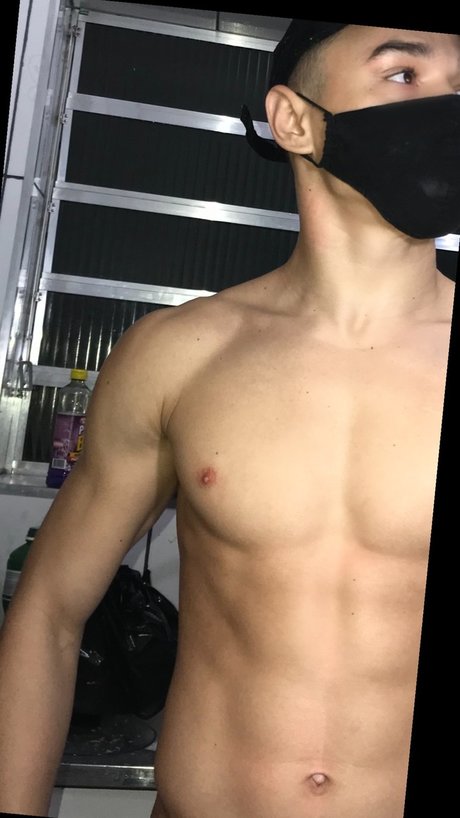 _THEUSLUCCAS nude actress archive