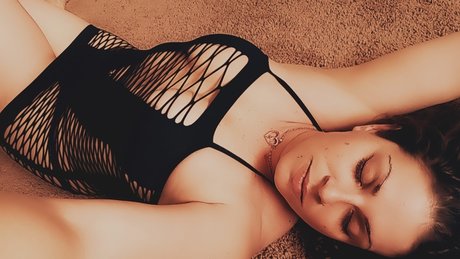 Beau Berry star sexy pictures