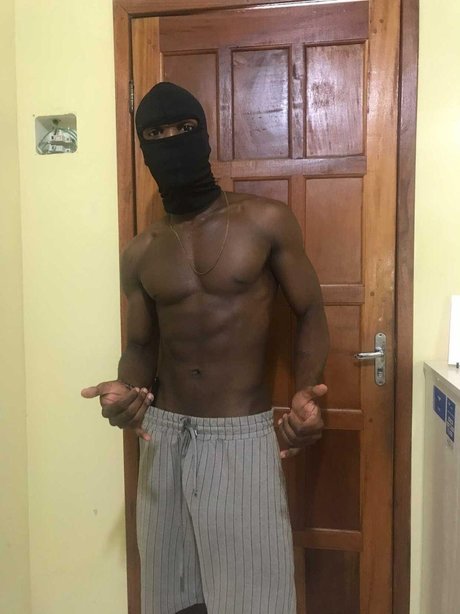 Black XXL Man star best photo