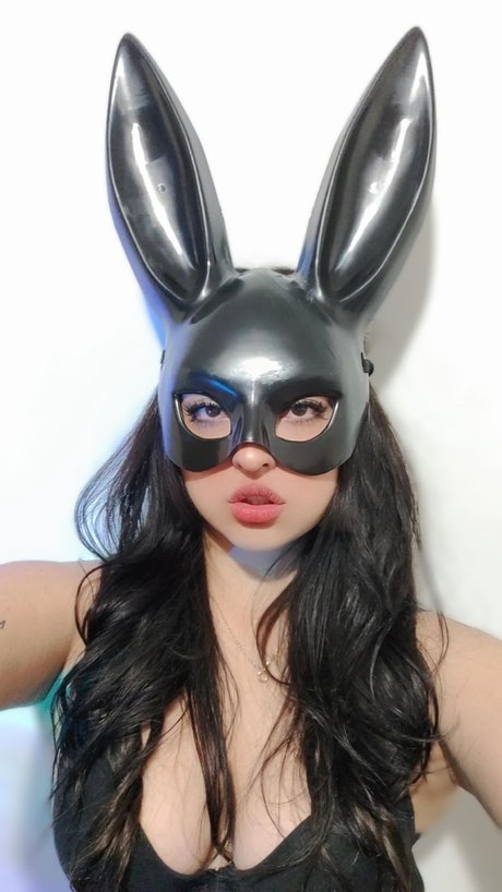 Black Bunn model nude pictures