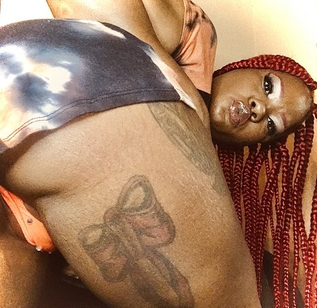 Ms Classic star nude pic