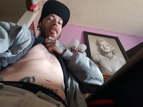 Loadie6 model xxx archive