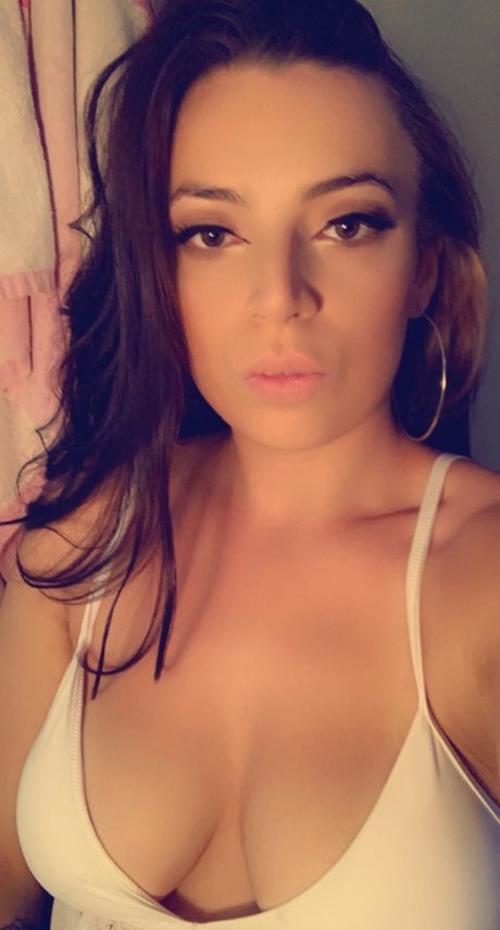 A maze ing model nudes img