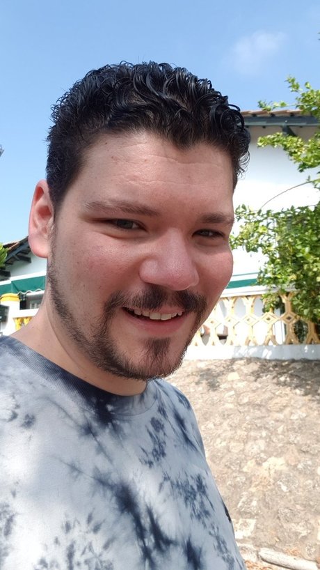 Max Pup art star image