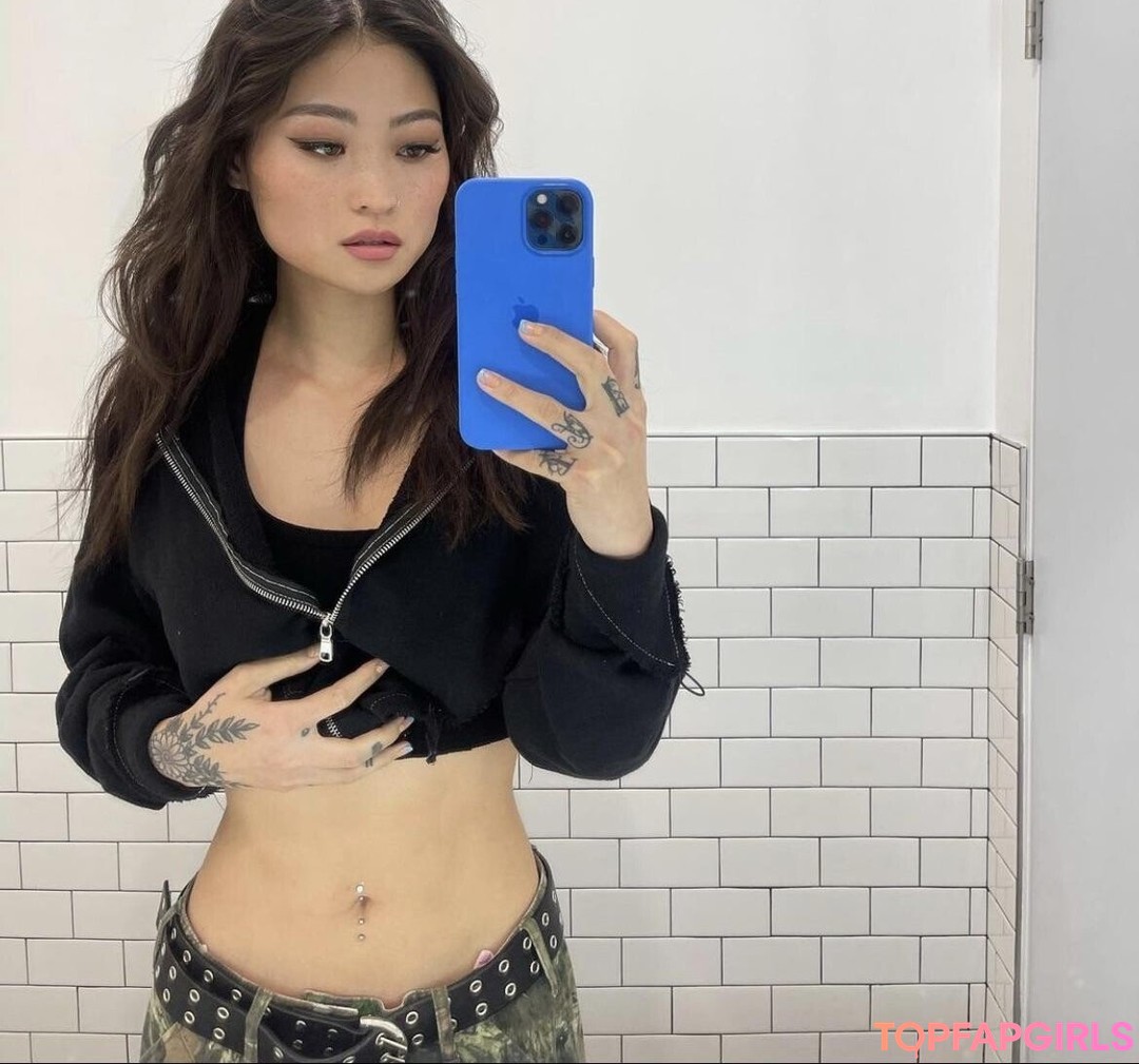 Mae Col adult model archive