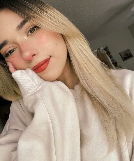 blonde cougar onlyfans nude gallery