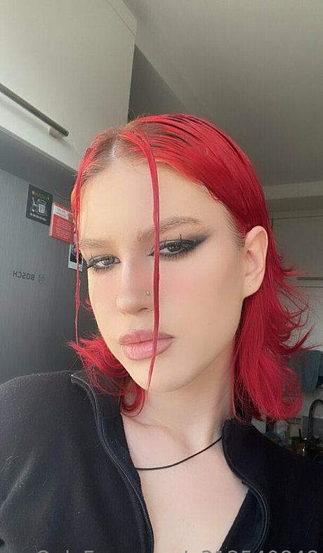 linda dragon high quality star pictures