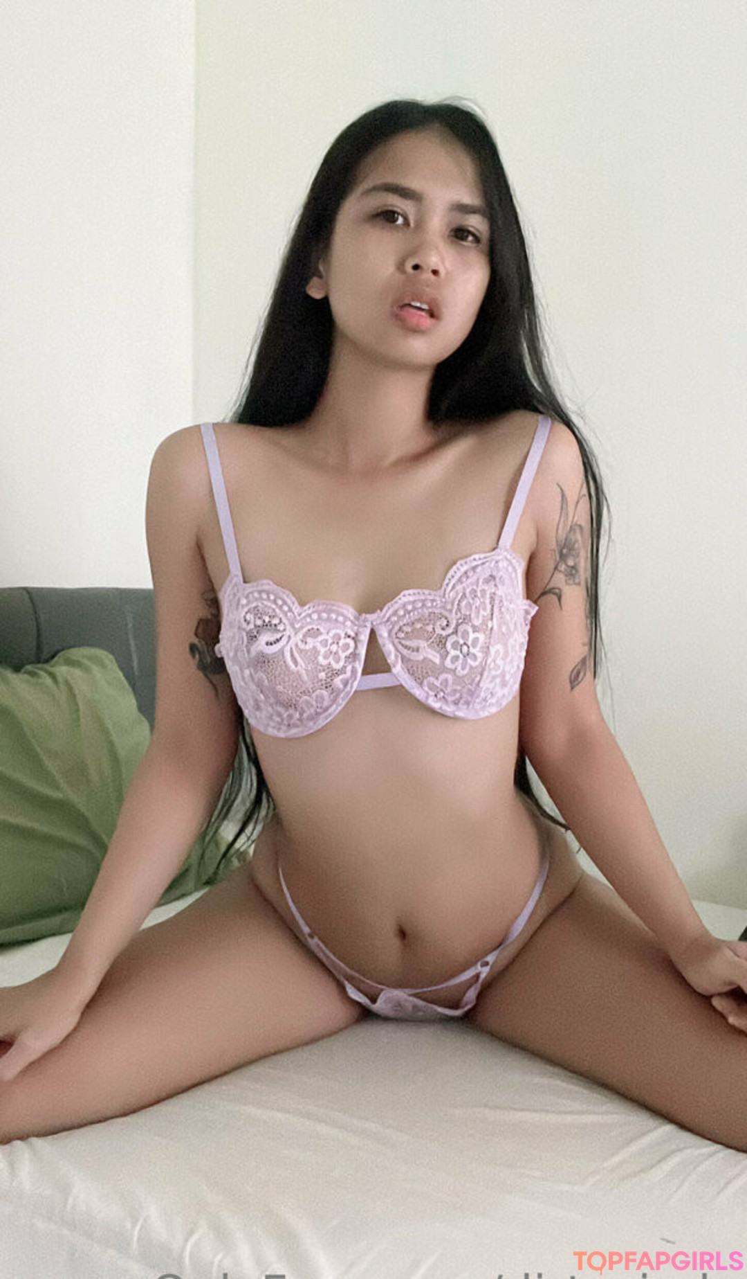 dirty jade top model photo