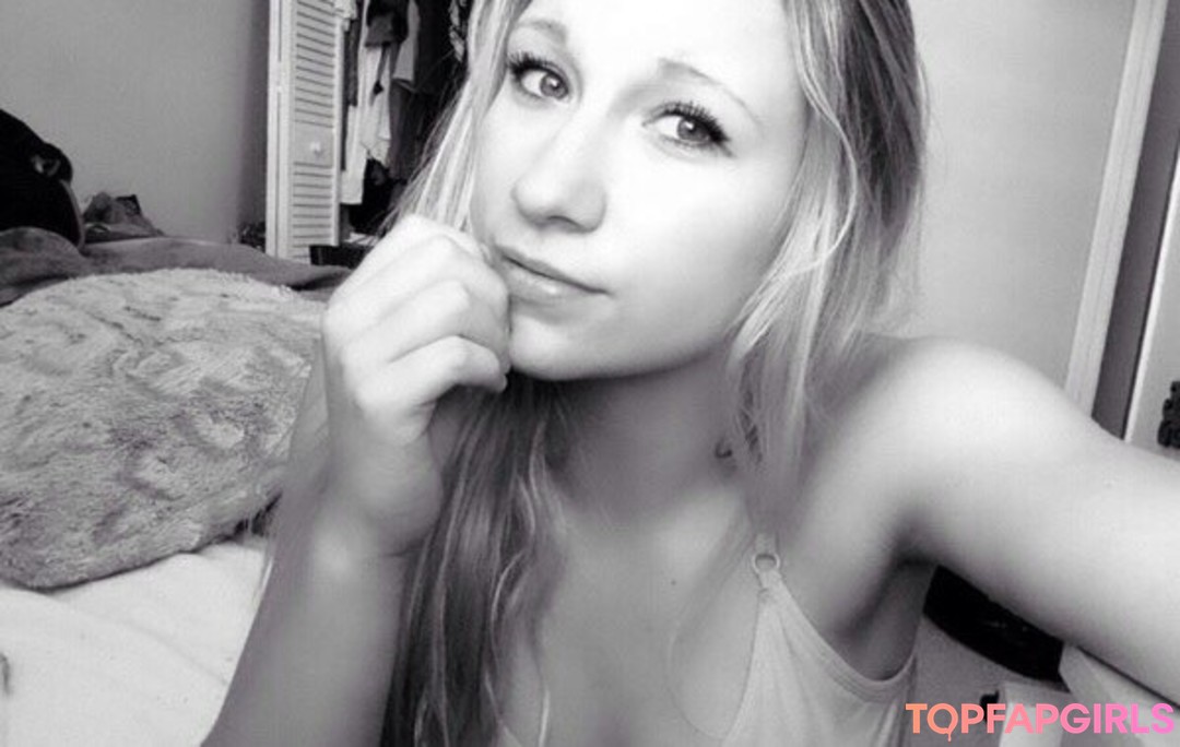 Taylor Flewin pornstar naked picture