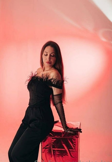 leeloo lee sex star gallery