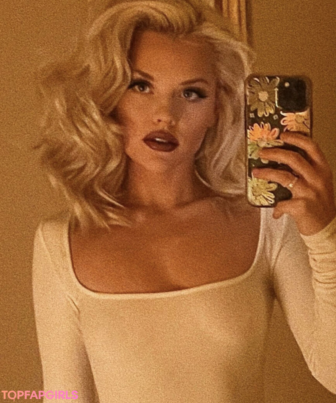 forgetsarah pretty actress pic