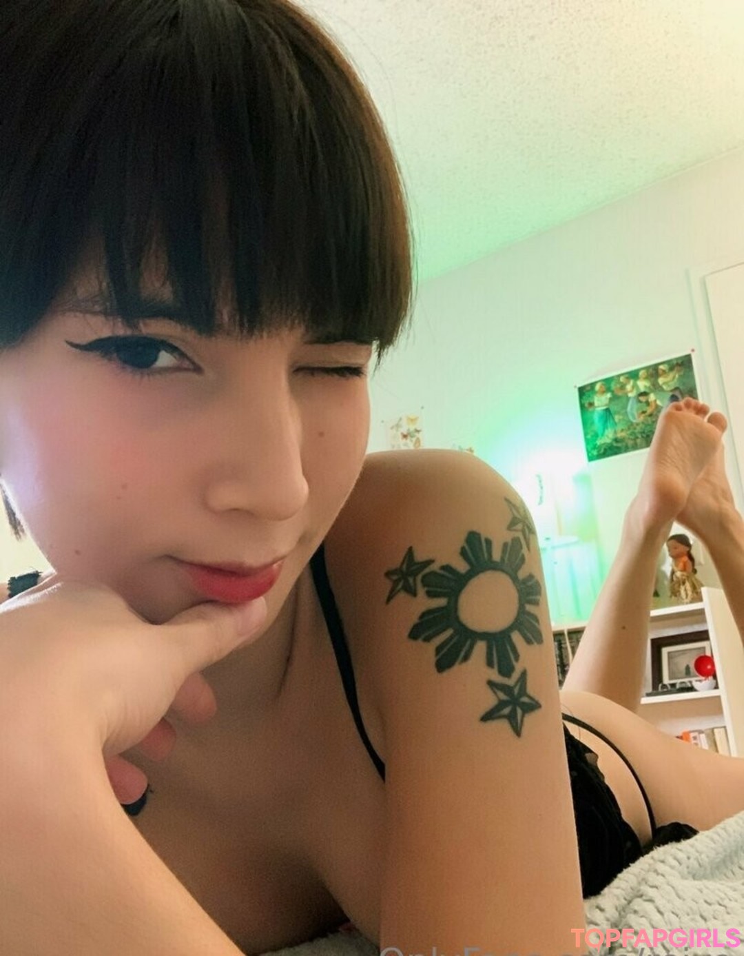 ReixLexa star pornographic image