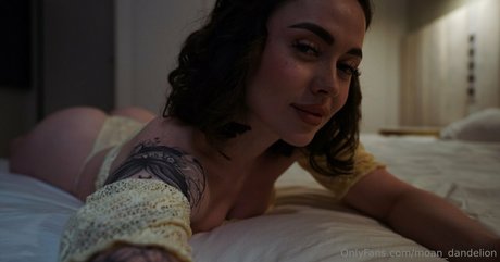 moan dandelion perfect actress images