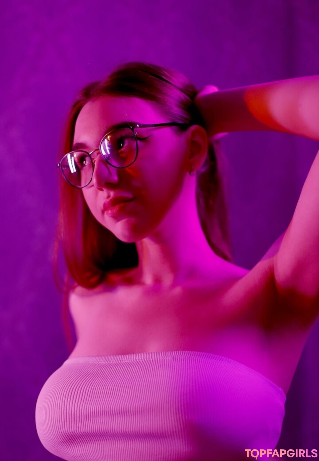 Nerdy Freyua model images
