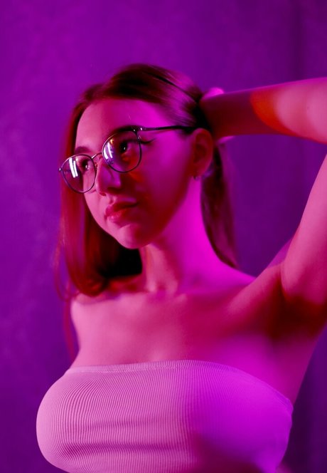 Nerdy Freyua pornstar naked photos