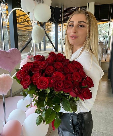 molly bell hd star photos