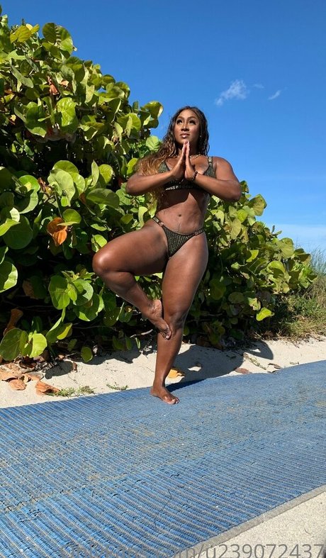 Chanya The Body star hd archive