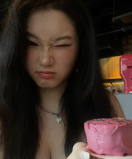 Vicki Mranrr best model img