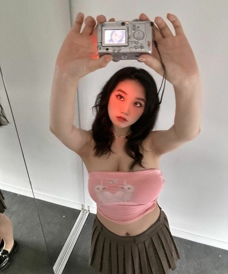 Vicki Mranrr free actress img