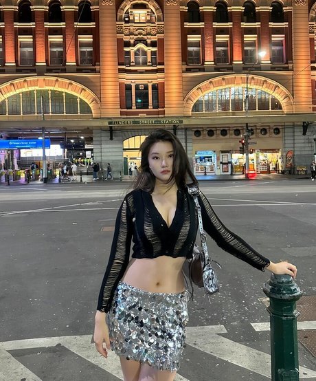 Vicki Mranrr hot model gallery