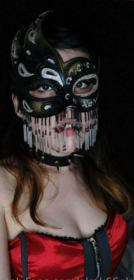 alrak66elocin erotic model pictures