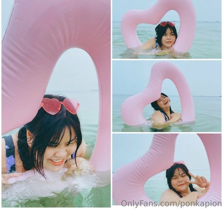 black female onlyfans top image