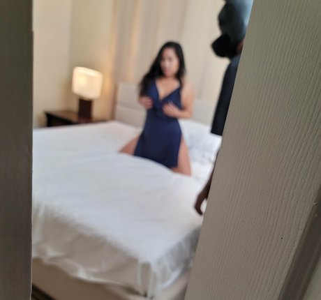 songleexxx pornographic model pic