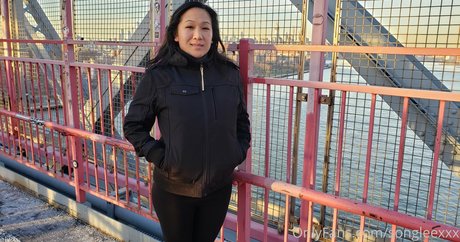 songleexxx model nudes photos