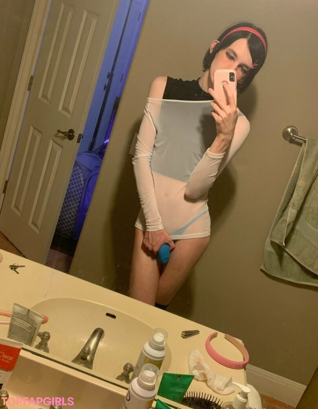 femboycherryblossom star adult picture
