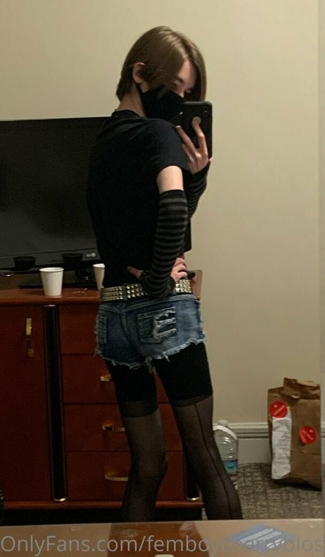 tiny onlyfans pornographic pic