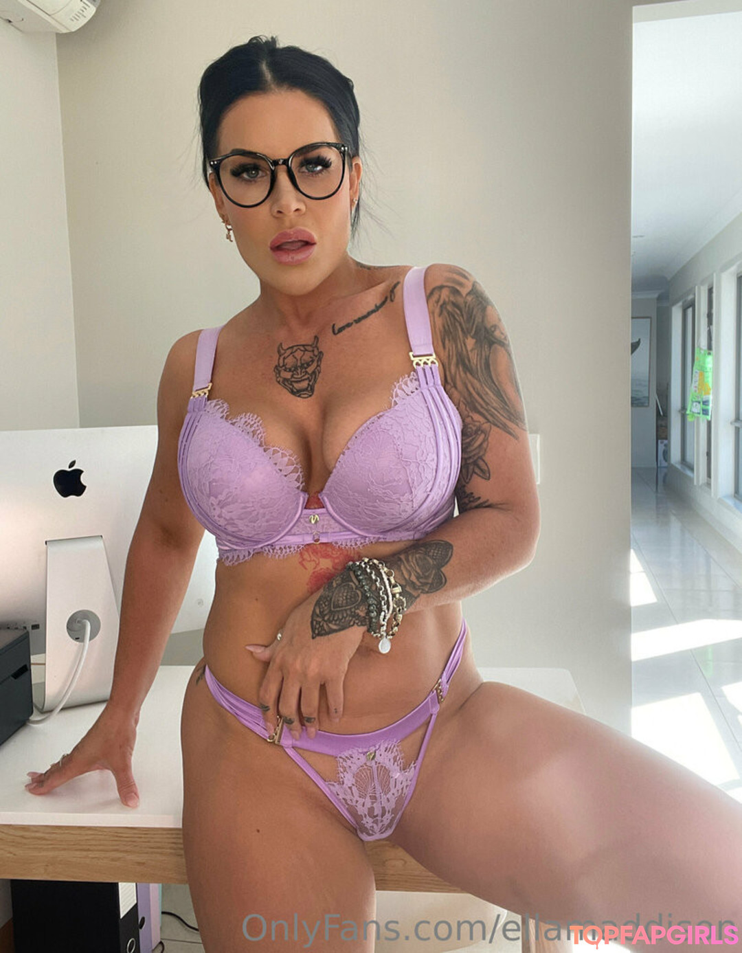 blonde babe onlyfans art nude pic