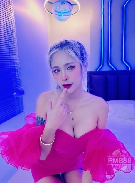 Khunkeekie star adult picture