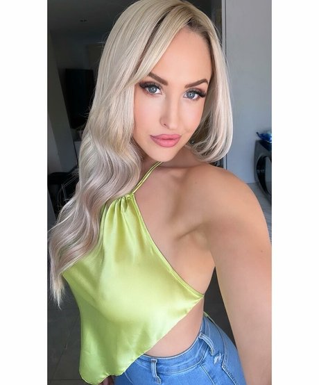 Emma Louise Jones star exclusive pics