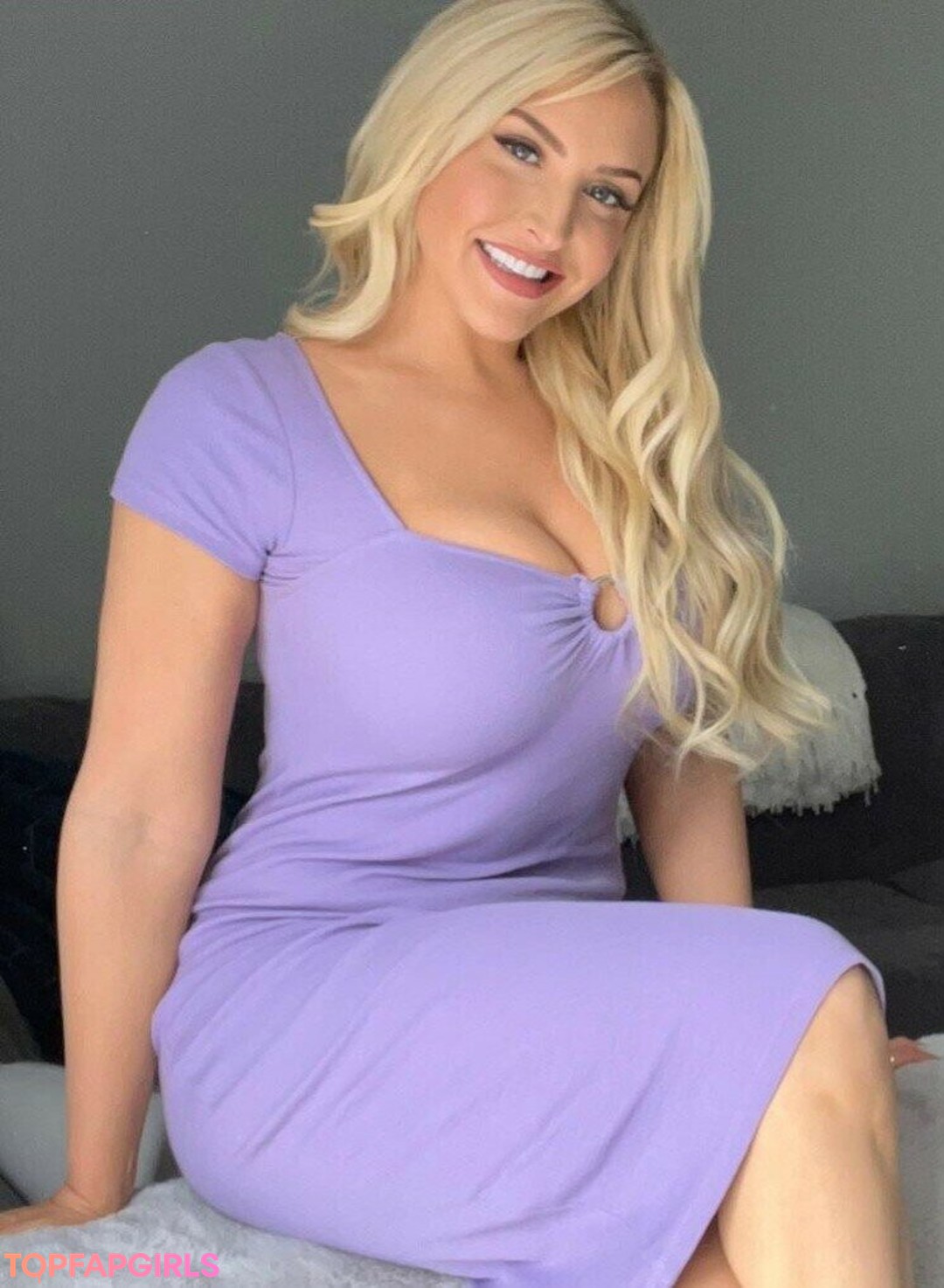 busty lingerie onlyfans erotic archive