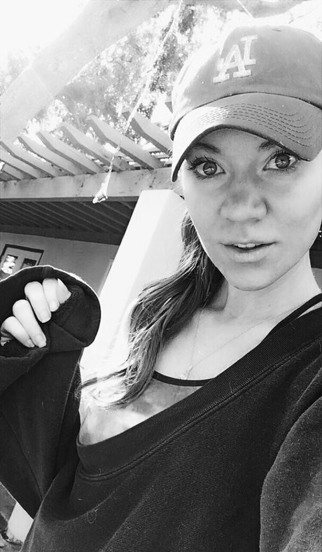 nevamore exclusive pornstar photo