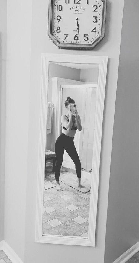 nevamore pretty actress picture