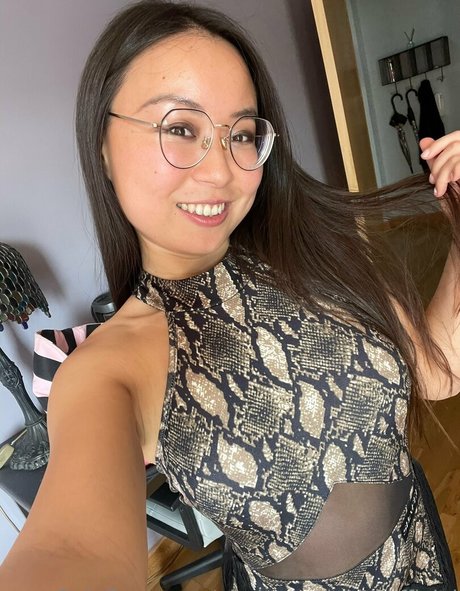 yimingcuriosityofficial free pornstar image