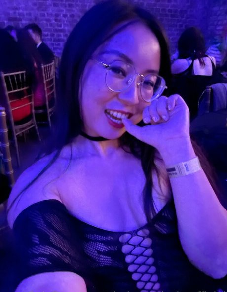 yimingcuriosityofficial pornstar photos