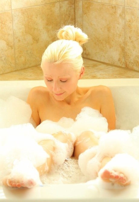 Prettiest Feet xxx actress pics