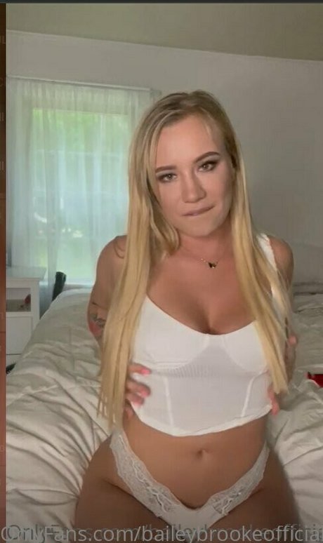 baileybrookeofficial beautiful actress picture