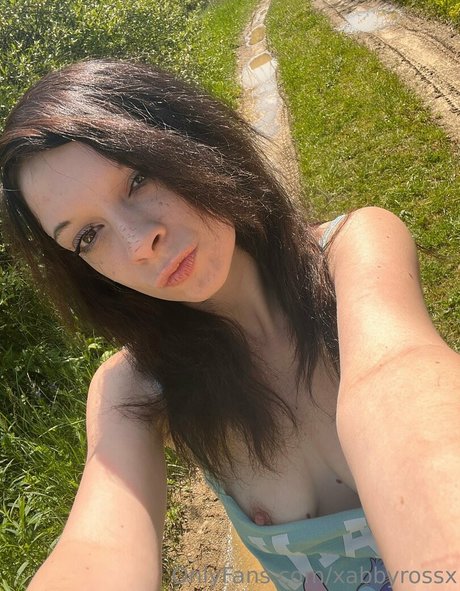 xabbyrossx star pornographic archive