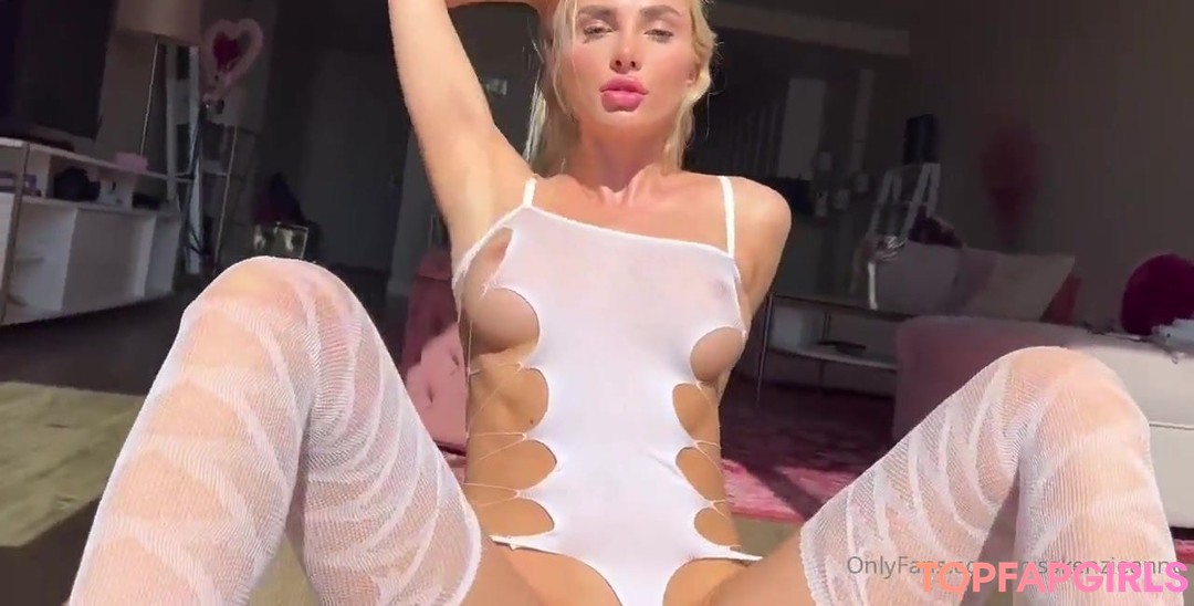 misskenzieanne nude actress image