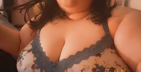 skinny brunette onlyfans free naked pic