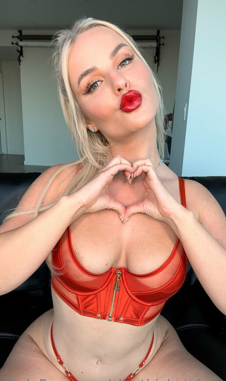 slimthickvicfree sexy pornstar pictures