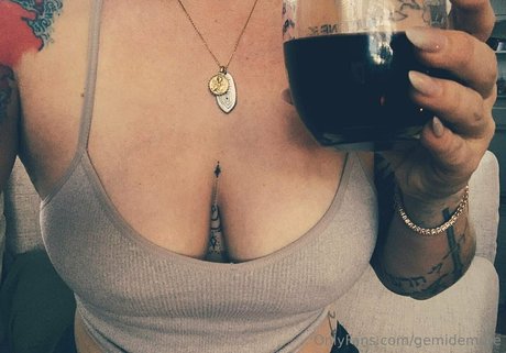 gemidemure model high quality image