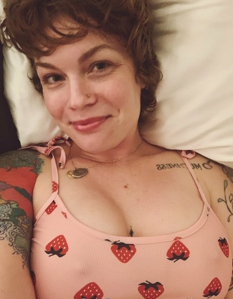 gemidemure naked actress photos