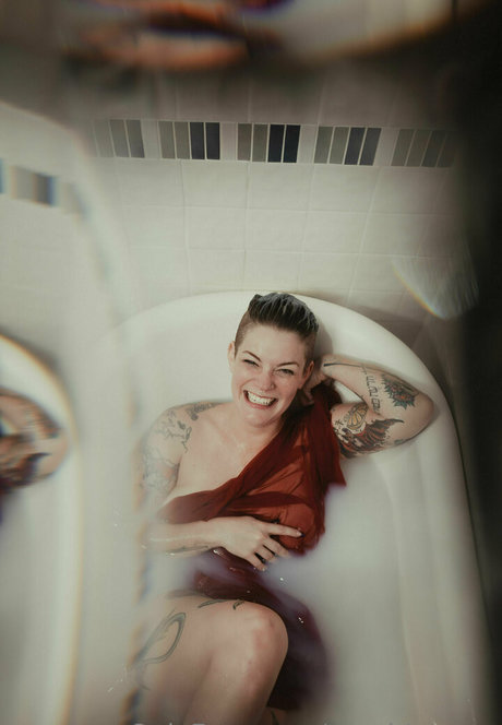 gemidemure star sexy picture