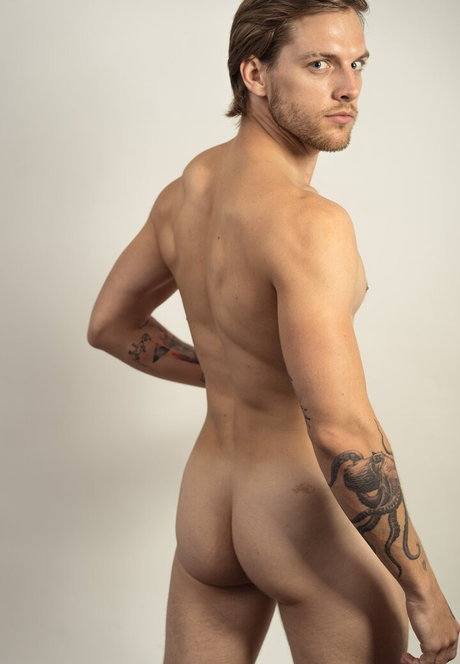 gay sauna onlyfans beautiful naked pictures